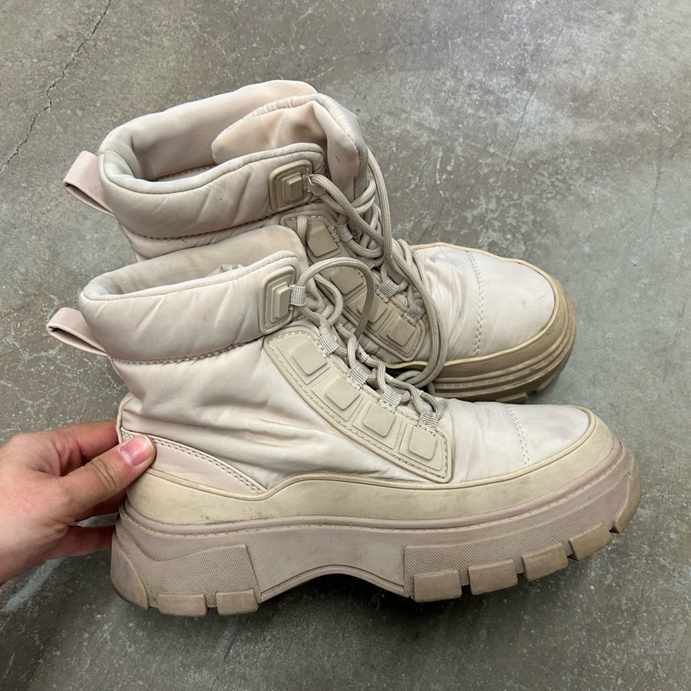 Women's beige booties chunky